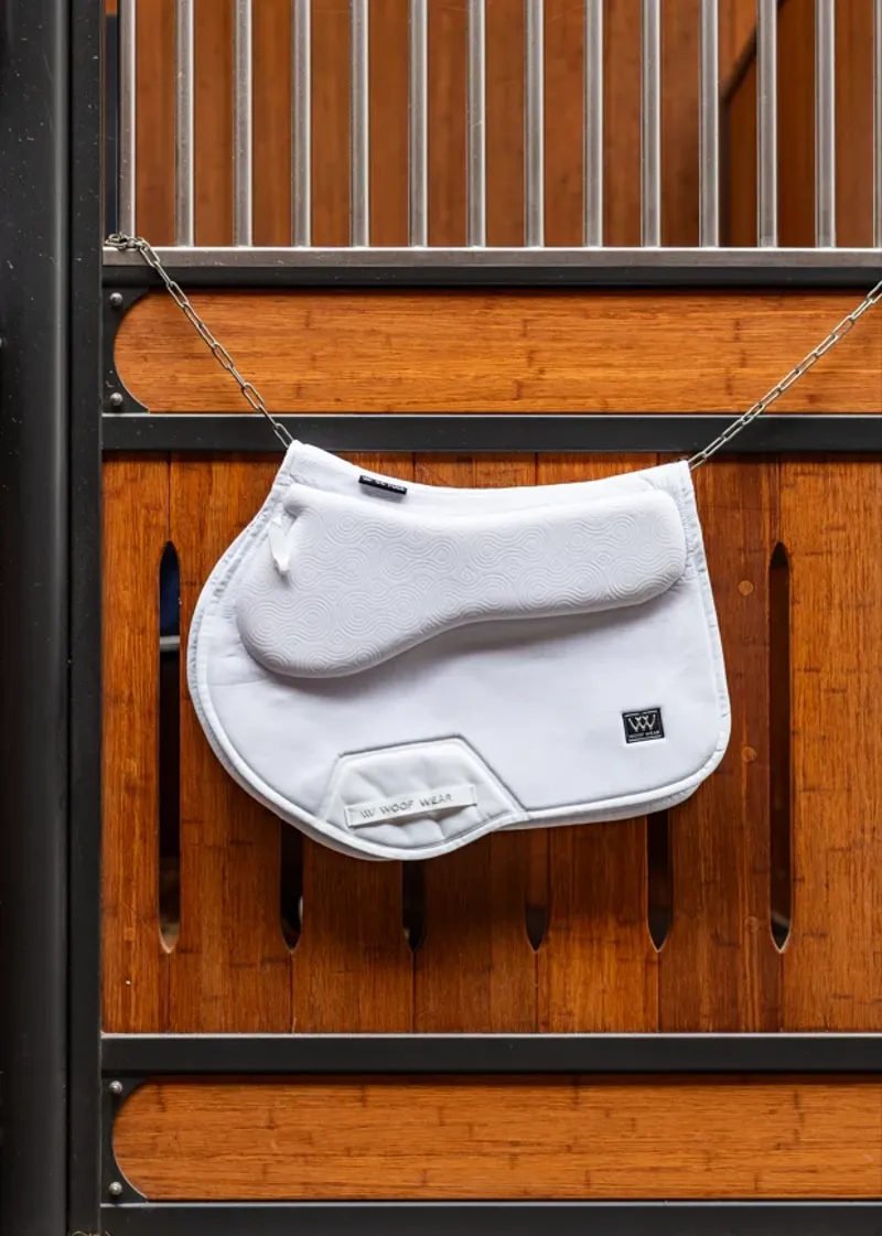 Woof Wear Elite Comfort Plus Saddle Pad CC Close Contact in White-3
