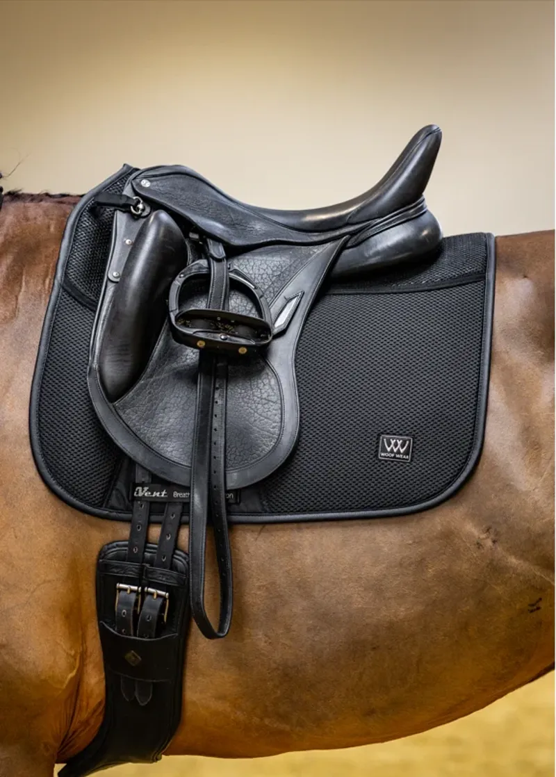 Woof Wear iVent DR Dressage Saddle Pad in Black-2