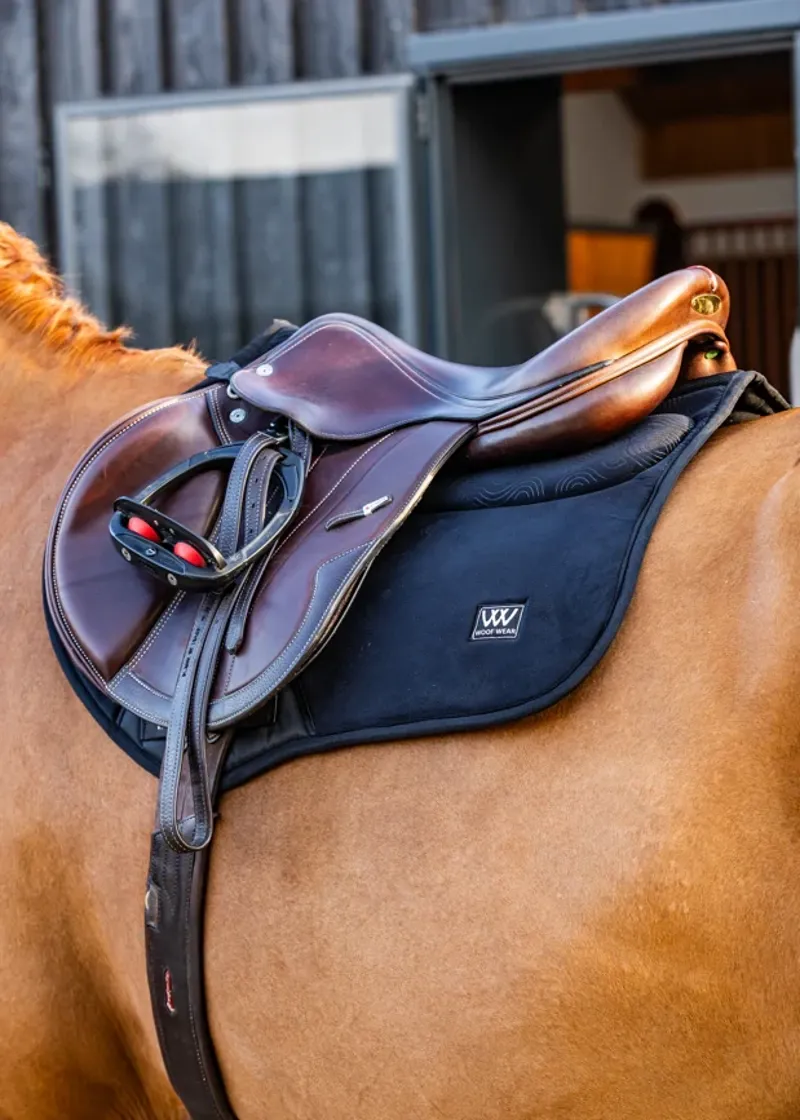 Woof Wear Elite Comfort Plus Saddle Pad CC Close Contact in Black-2