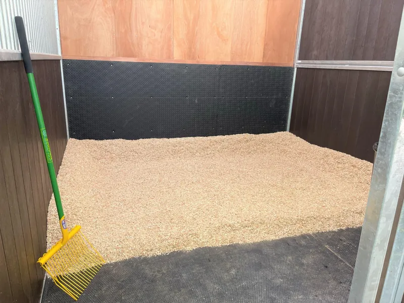 Easibed Wood Fibre Horse Bedding 36 Bale Pallet Deal-2