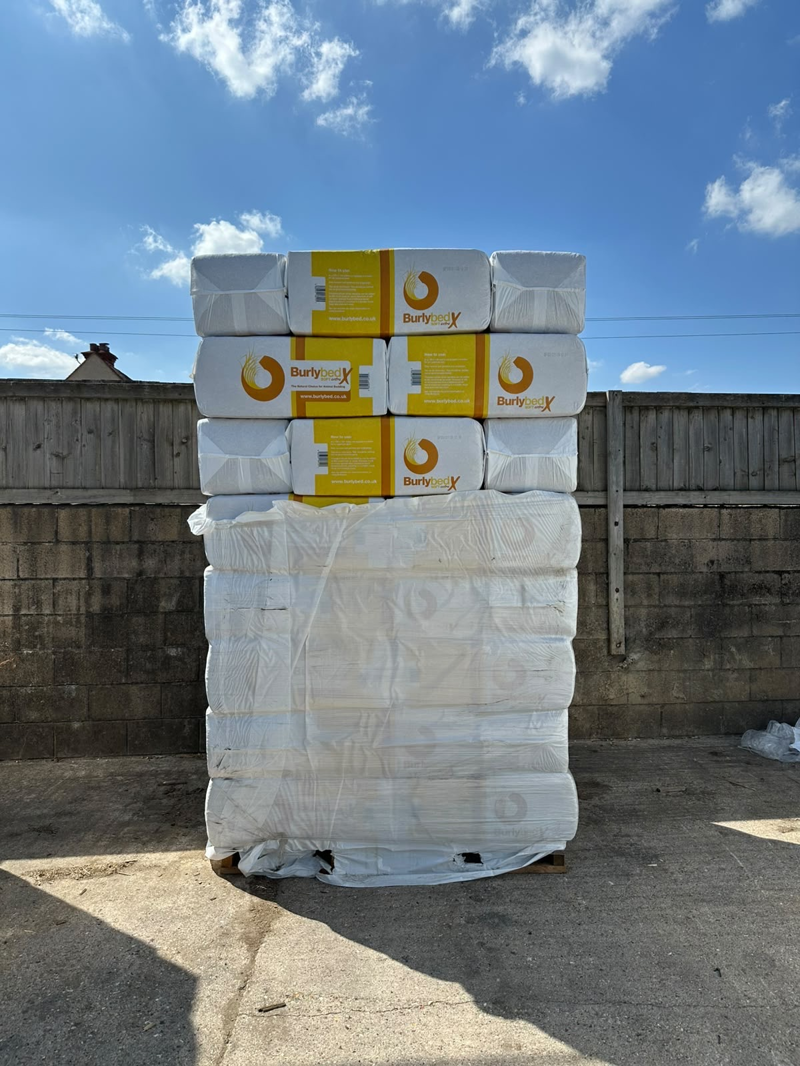 Burlybed Soft Extra Wheat Straw Horse Bedding 48 Bale Pallet Deal